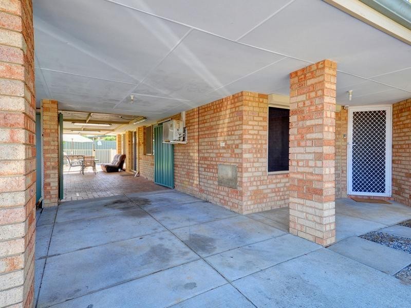 4 Coppice Court, Banksia Grove WA 6031
