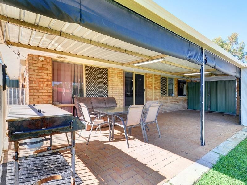 4 Coppice Court, Banksia Grove WA 6031