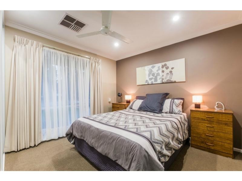 2 Earn Place, Hamersley WA 6022