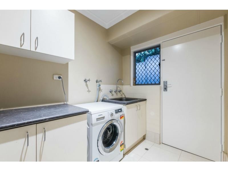 2 Earn Place, Hamersley WA 6022