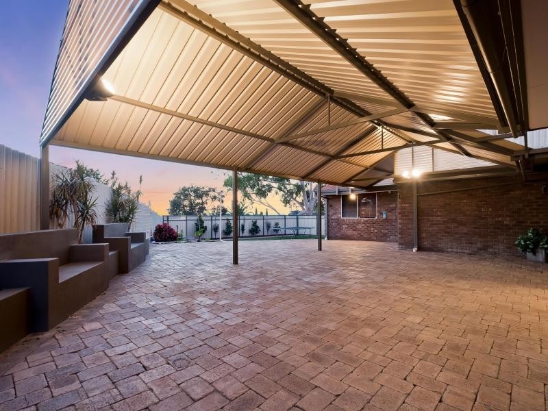 2 Earn Place, Hamersley WA 6022