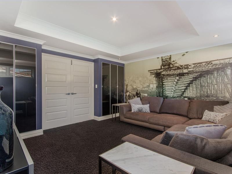 143 Gloucester Crescent, Shoalwater WA 6169