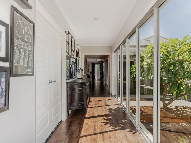 143 Gloucester Crescent, Shoalwater WA 6169