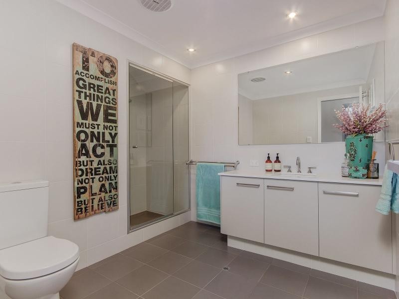 143 Gloucester Crescent, Shoalwater WA 6169