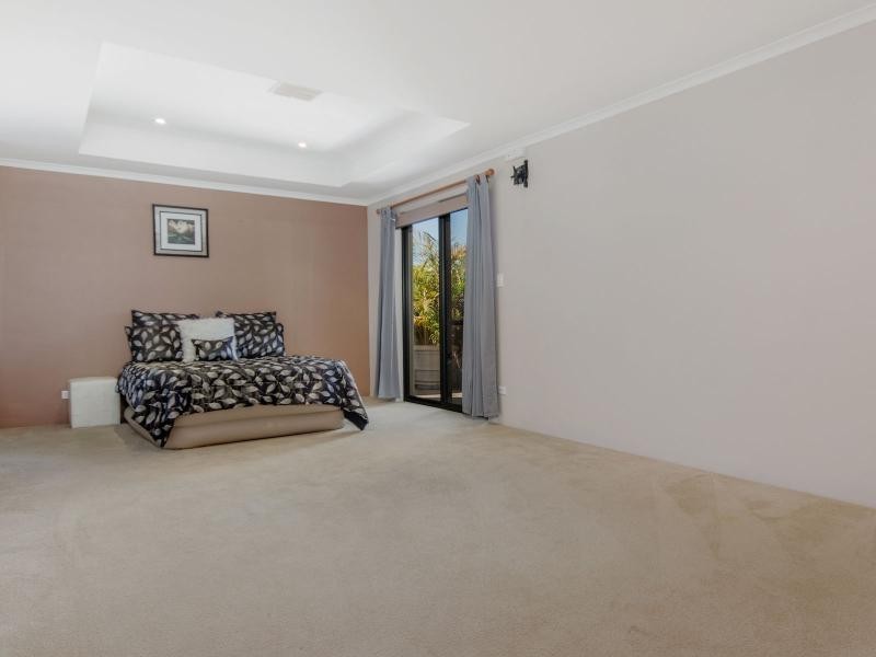 31 Valheru Avenue, Rockingham WA 6168