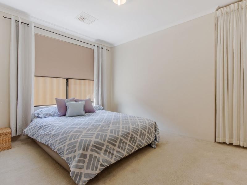 31 Valheru Avenue, Rockingham WA 6168