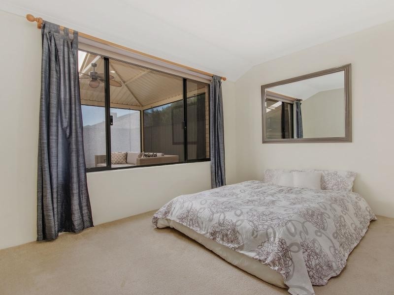 31 Valheru Avenue, Rockingham WA 6168