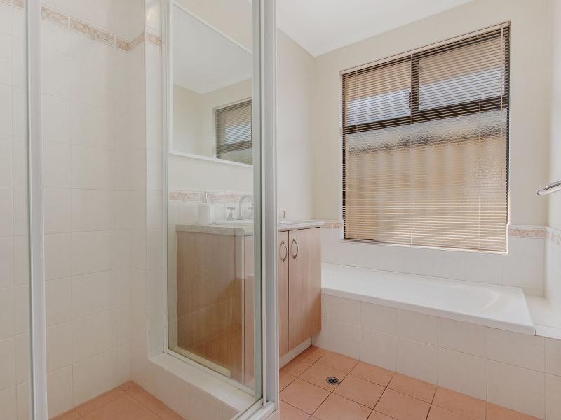 31 Valheru Avenue, Rockingham WA 6168