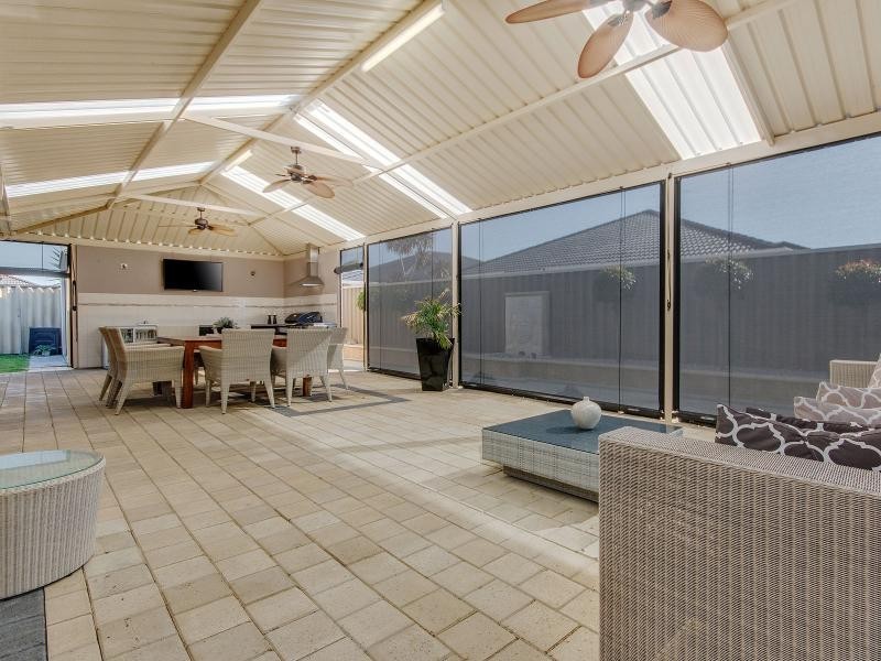 31 Valheru Avenue, Rockingham WA 6168