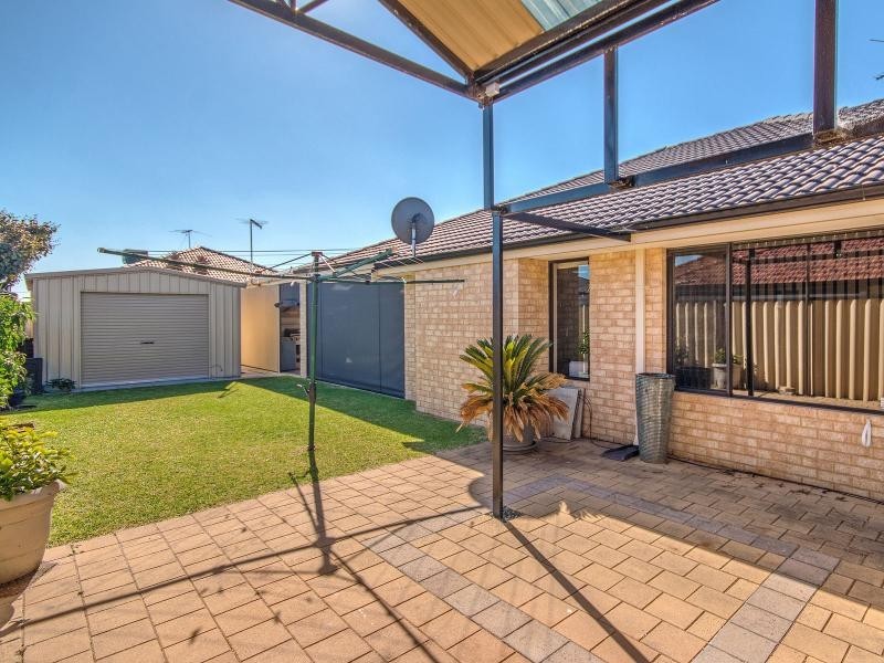 31 Valheru Avenue, Rockingham WA 6168
