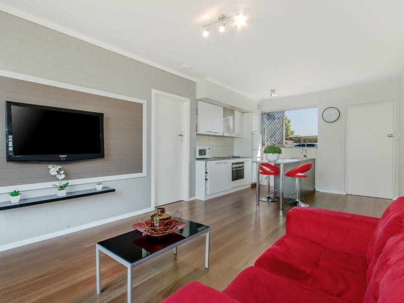 1/33 Frederick Street, Shoalwater WA 6169