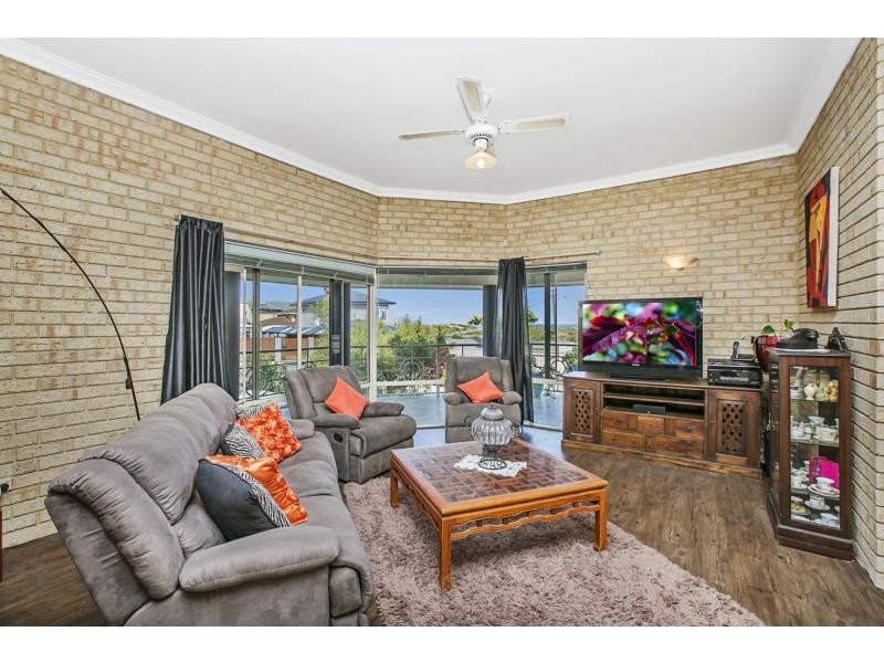 7 Hera Court, San Remo WA 6210