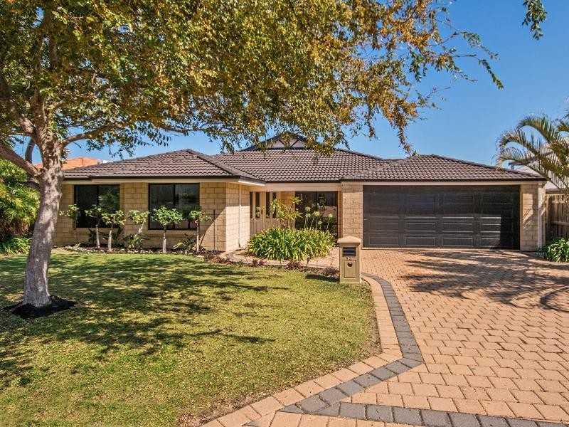 12 The Ridge, Halls Head WA 6210