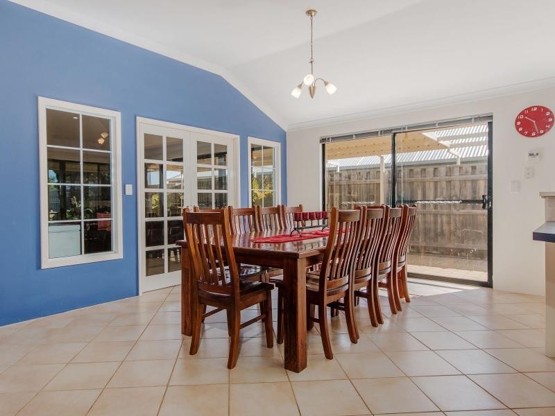 12 The Ridge, Halls Head WA 6210