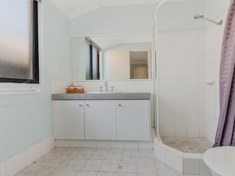 12 The Ridge, Halls Head WA 6210