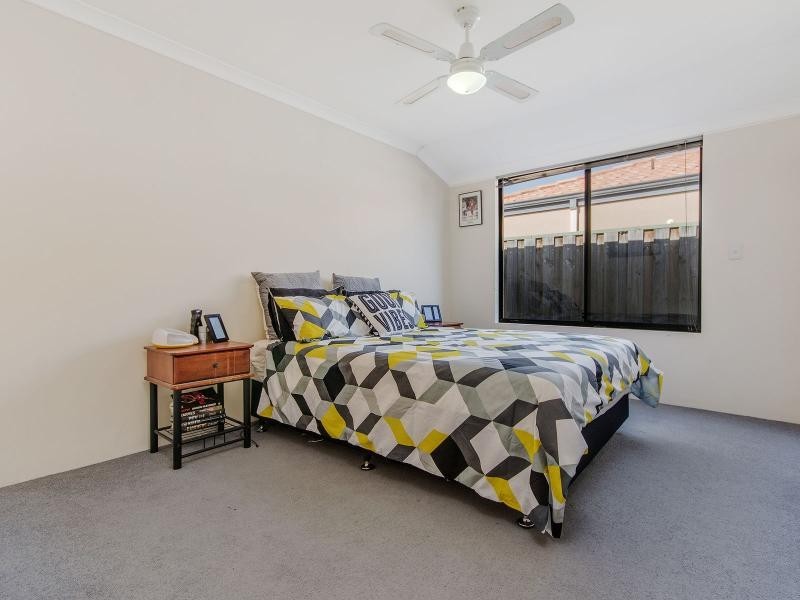 12 The Ridge, Halls Head WA 6210