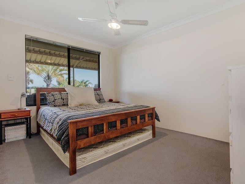 12 The Ridge, Halls Head WA 6210
