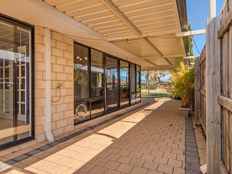 12 The Ridge, Halls Head WA 6210