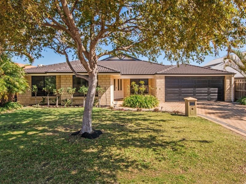 12 The Ridge, Halls Head WA 6210