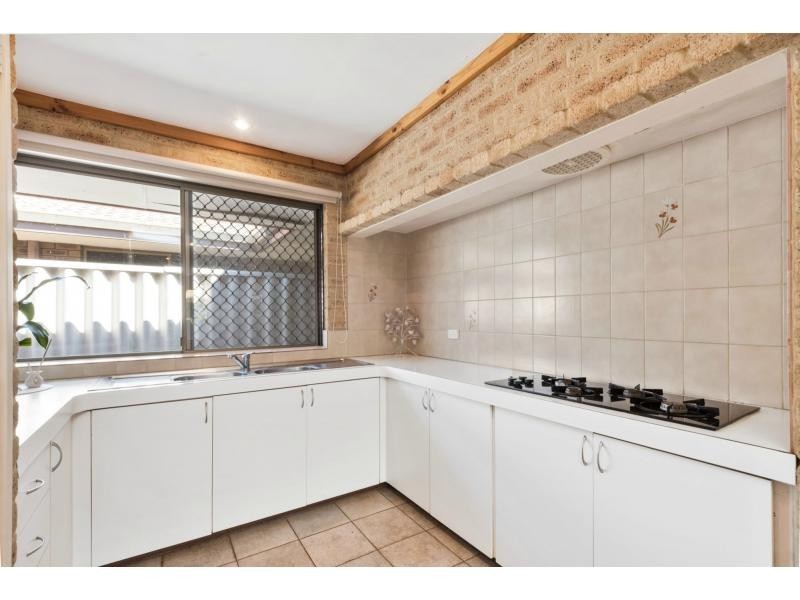 18B Mundi Place, Wanneroo WA 6065