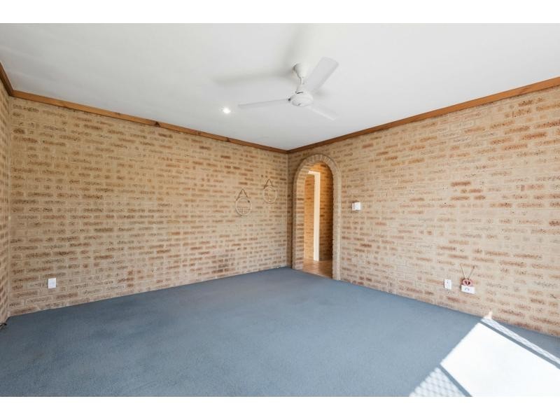 18B Mundi Place, Wanneroo WA 6065