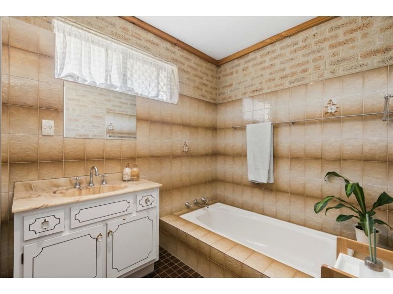 18B Mundi Place, Wanneroo WA 6065