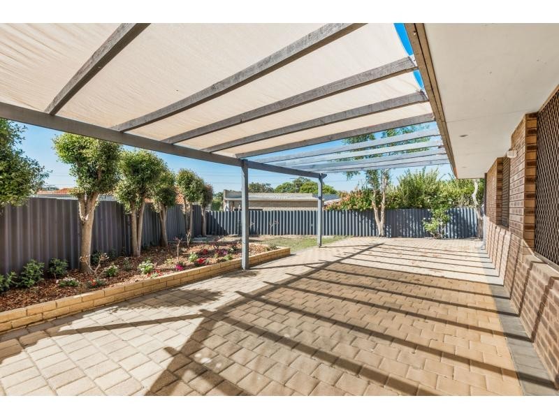 18B Mundi Place, Wanneroo WA 6065