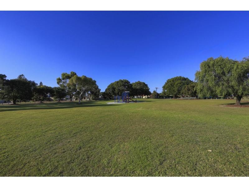 1/48 Houston Street, Rockingham WA 6168