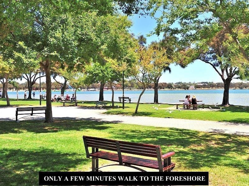 Unit 6/62-64 Sutton Street, Mandurah WA 6210
