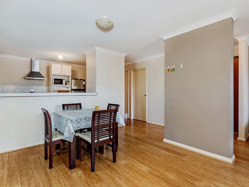 1/7 Ravenswood Drive, Nollamara WA 6061