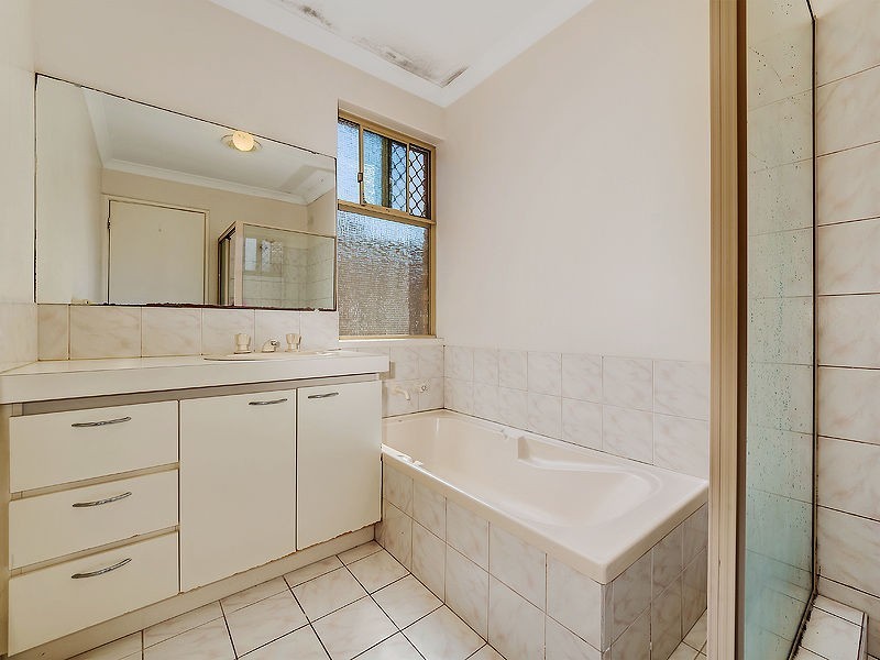 1/7 Ravenswood Drive, Nollamara WA 6061