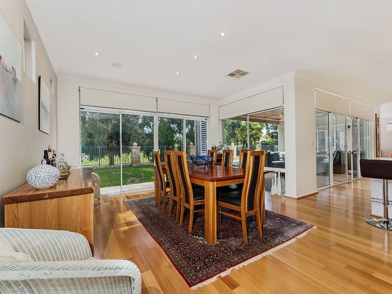 12 Portsea Gardens, Jandakot WA 6164