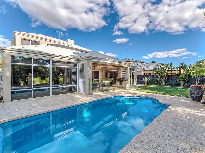 12 Portsea Gardens, Jandakot WA 6164