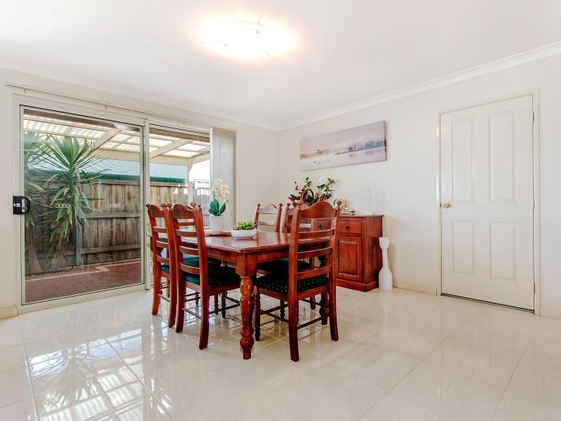 25 Grasshill Grange, Halls Head WA 6210