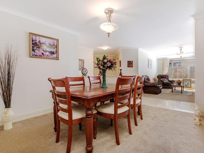 25 Grasshill Grange, Halls Head WA 6210