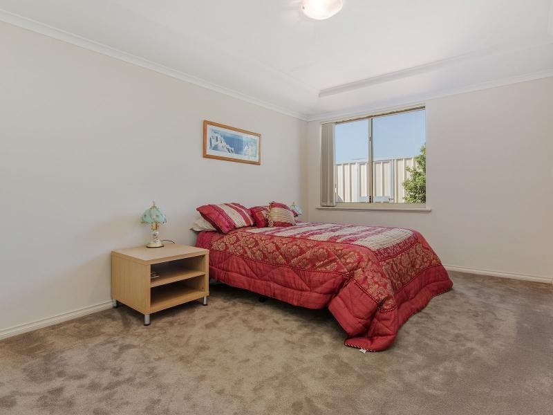 25 Grasshill Grange, Halls Head WA 6210