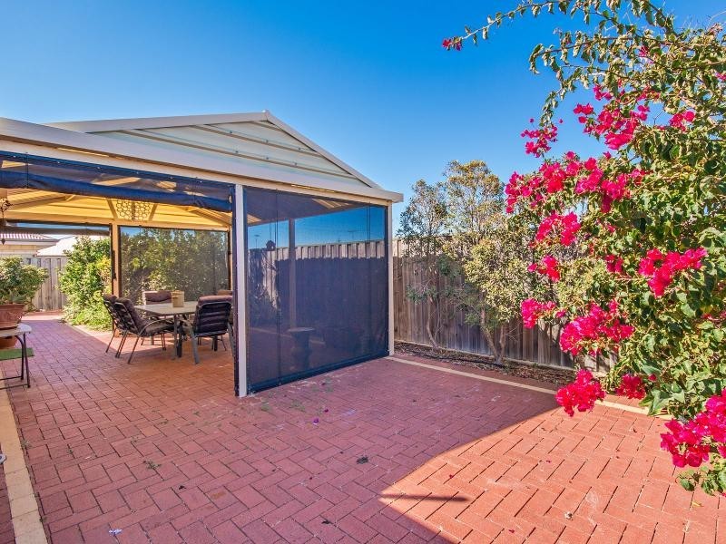 25 Grasshill Grange, Halls Head WA 6210