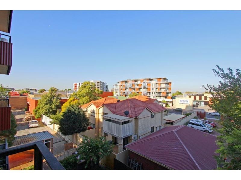 33/4 Bulwer Street, Perth WA 6000