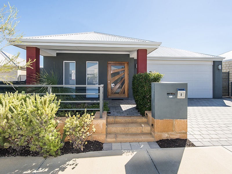 8 Hazewinkel Gardens, Champion Lakes WA 6111