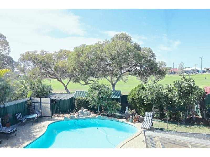 10 Batavia Place, Kallaroo WA 6025