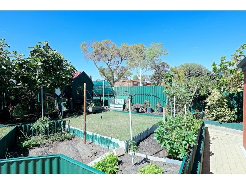 10 Batavia Place, Kallaroo WA 6025