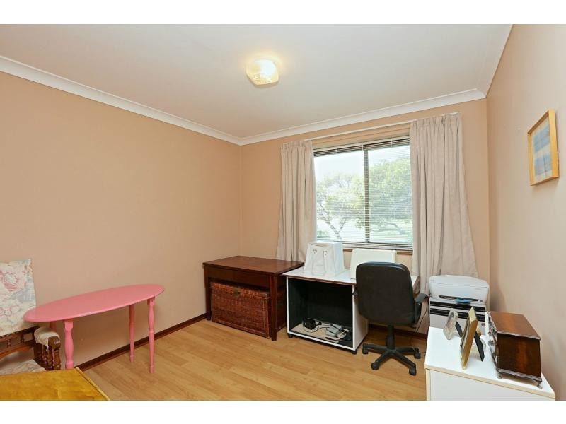 10 Batavia Place, Kallaroo WA 6025