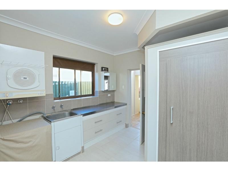 10 Batavia Place, Kallaroo WA 6025