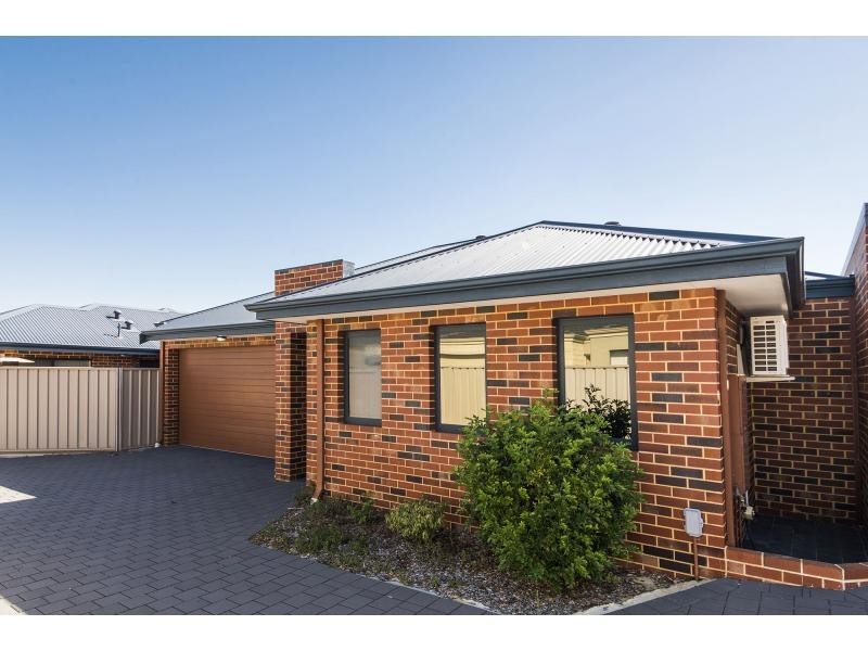 17B Loughton Way, Balga WA 6061