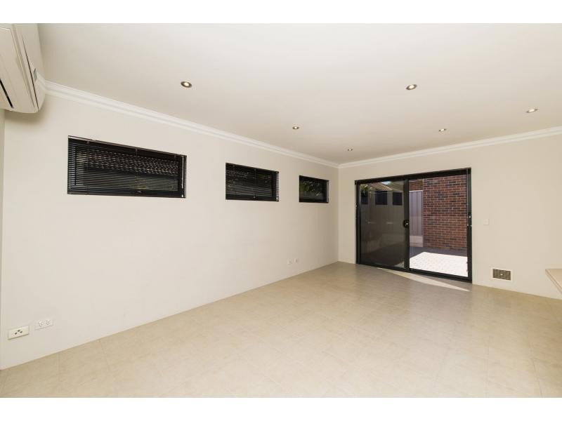 17B Loughton Way, Balga WA 6061