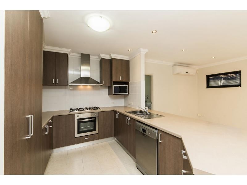 17B Loughton Way, Balga WA 6061