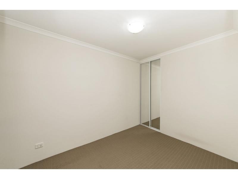 17B Loughton Way, Balga WA 6061