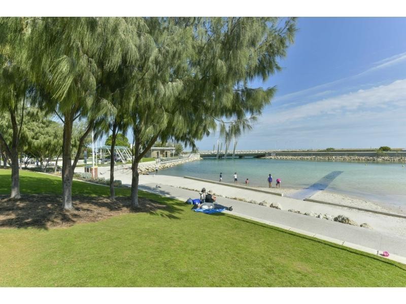 26/20 Medina Parade, North Coogee WA 6163