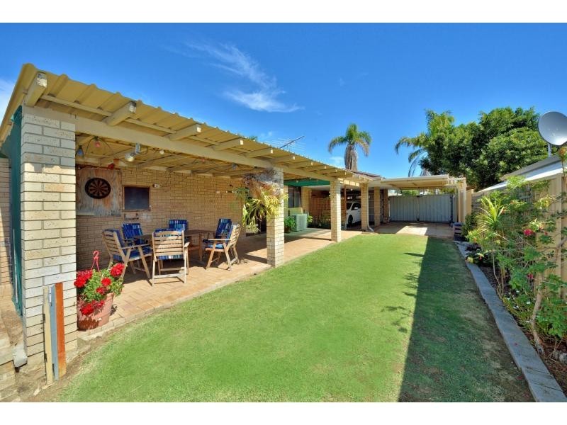 6 Elegant Drive, Greenfields WA 6210