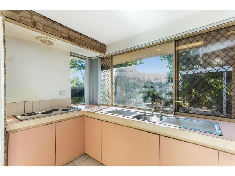 141 Warton Road, Thornlie WA 6108